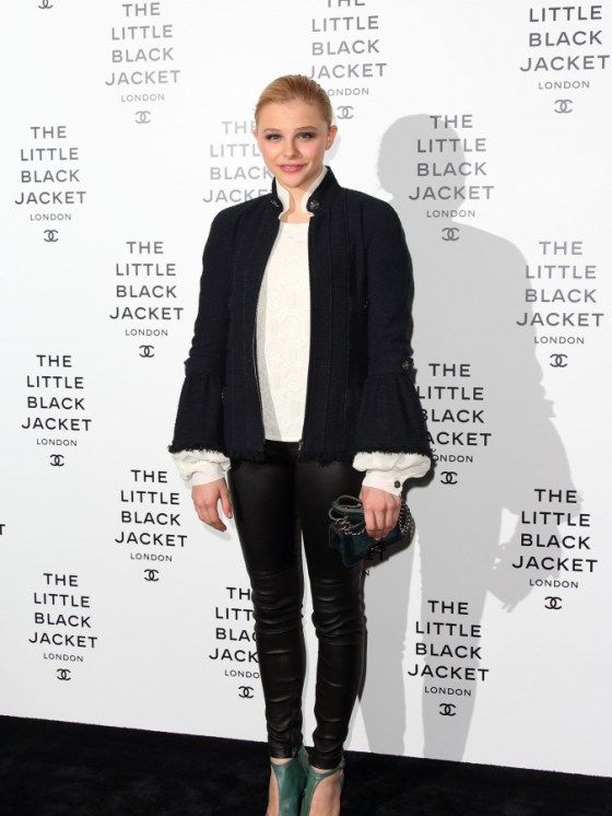 Chloe-Moretz-Chanel-675x900