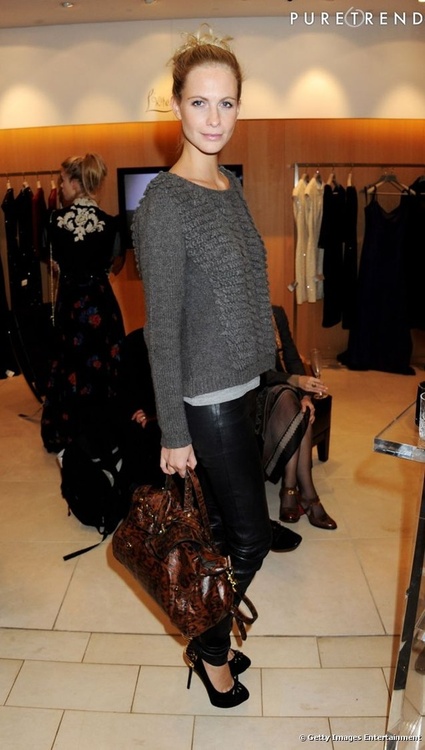 tumblr_mbe4xpzFlQ1r5v1y5o1_500